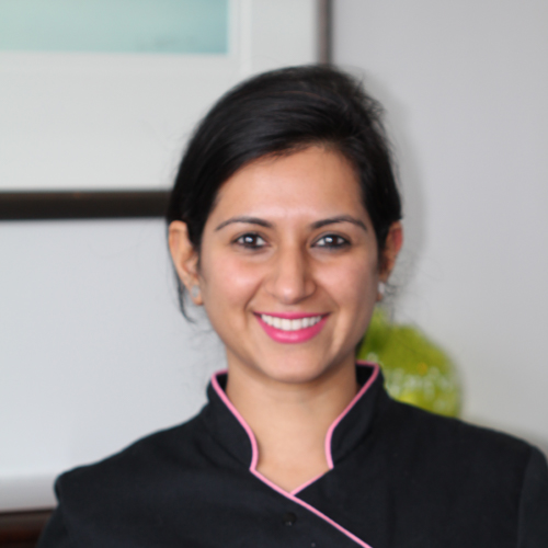 dr aakriti bhola dentist